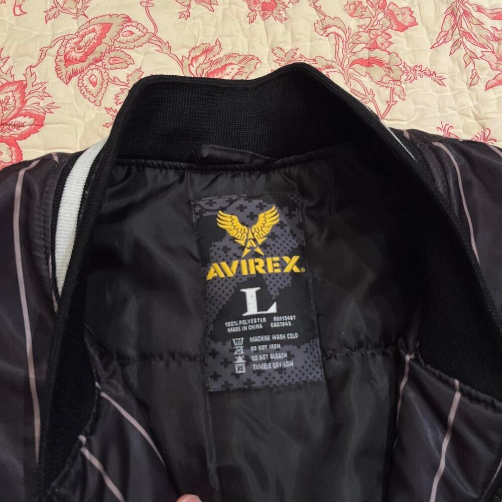 Avirex Embroidered Spell out Graphic Full Zip puffer jacket! - Picture 4 of 5